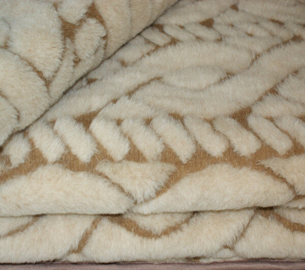 0035 Kołdra wełniana Camel z wełny wielbłądziej Ciemny Warkocz 140x200