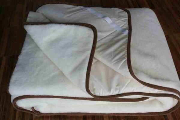 Pościel z wełny Camel Jasny + Kaszmir Róża Brąz 140x200 + Podkład wełniany