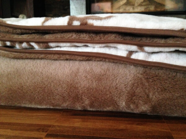 Pościel wełniana Camel z wełny wielbłądziej Ciemny Tulipan 140x200 + Materac wełniany