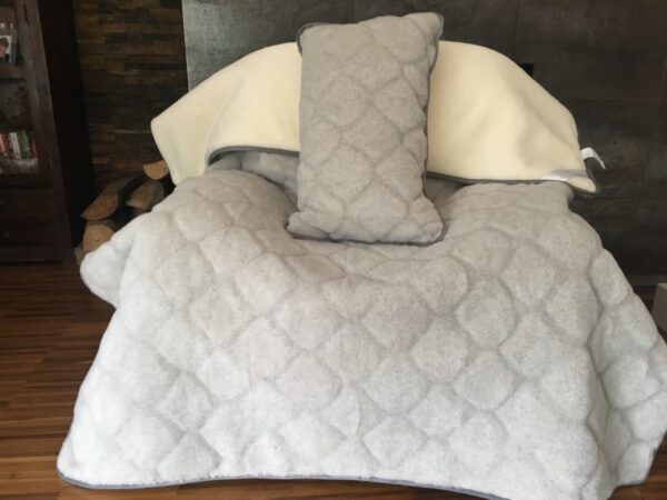 13 Pościel z wełny Alpaki Silver Caro Kaszmir Gładki 140x200 + Materac wełniany
