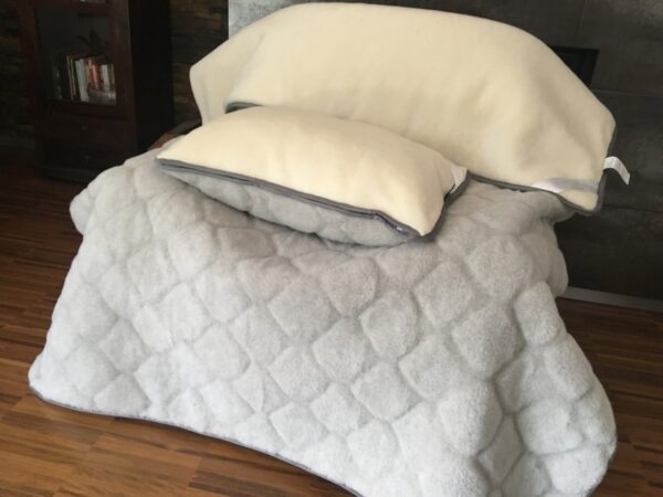 21 Pościel z wełny Alpaki Silver Caro Kaszmir Gładki 140x200 + Materac wełniany
