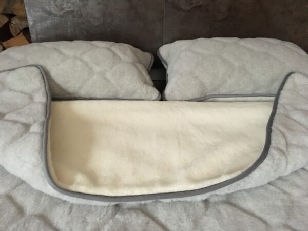 1 Pościel z wełny Alpaki Silver Caro Kaszmir Gładki 240x200 + Podkład wełniany
