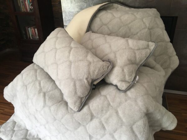 12 Pościel z wełny Alpaki Silver Caro Kaszmir Gładki 240x200 + Podkład wełniany