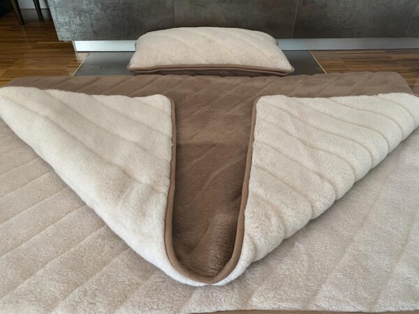 Posciel_Camel_Ciemny_Pasy_Camel_J_Pasy-140x200-2 Pościel wełniana Camel z wełny wielbłądziej Pasy C+J 140x200