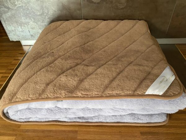 Kołdra z wełny Alpaki Alpina Pasy Camel Ciemny Pasy 160x200