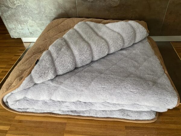 Kołdra z wełny Alpaki Silver Pasy Camel Ciemny Pasy 140x200