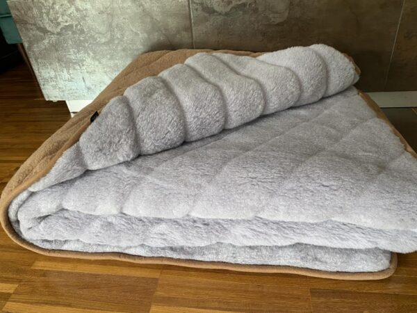 Kołdra z wełny Alpaki Silver Pasy Camel Ciemny Pasy 140x200