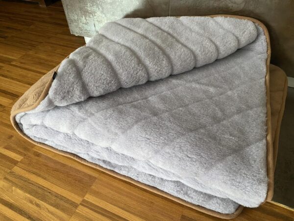Kołdra z wełny Alpaki Silver Pasy Camel Ciemny Pasy 140x200