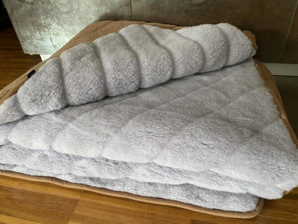 Kołdra z wełny Alpaki Silver Pasy Camel Ciemny Pasy 140x200