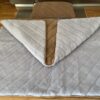 Pościel z wełny Alpaki Silver Pasy Camel Ciemny Pasy 140x200 + Materac wełniany