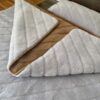 Pościel z wełny Alpaki Silver Pasy Camel Ciemny Pasy 140x200 + Materac wełniany