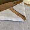 Pościel z wełny Alpaki Silver Pasy Camel Ciemny Pasy 140x200 + Materac wełniany