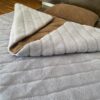 Pościel z wełny Alpaki Silver Pasy Camel Ciemny Pasy 140x200 + Materac wełniany