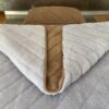 Pościel z wełny Alpaki Silver Pasy Camel Ciemny Pasy 140x200 + Materac wełniany