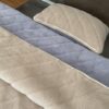 Pościel z wełny Alpaki Alpina Pasy Camel Jasny Pasy 140x200 + Materac wełniany