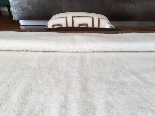Posciel-Merynos-Greka-Camel-Ciemny-140x200-18 Pościel z wełny Camel Ciemny + Merynos Tumbler Greka 140x200