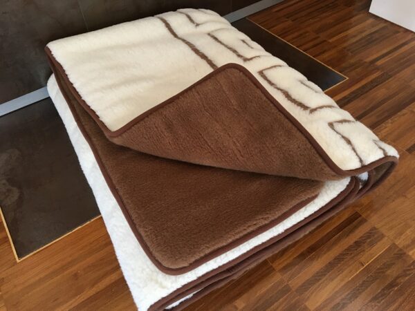 Posciel-Merynos-Greka-Camel-Ciemny-140x200-37 Pościel z wełny Camel Ciemny + Merynos Tumbler Greka 140x200