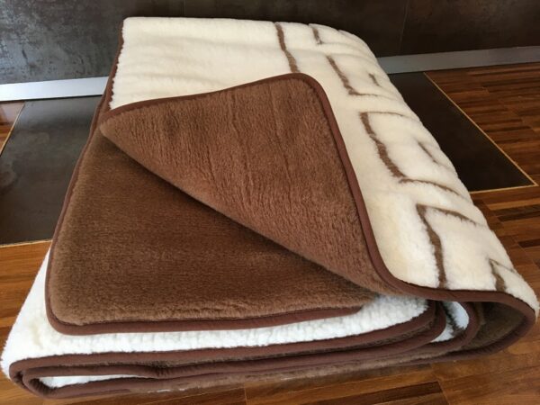 Posciel-Merynos-Greka-Camel-Ciemny-140x200-38 Pościel z wełny Camel Ciemny + Merynos Tumbler Greka 140x200