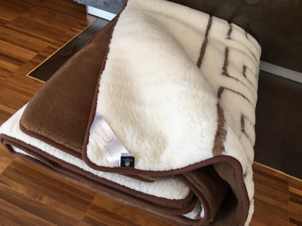 Posciel-Merynos-Greka-Camel-Ciemny-160x200-240x200-36 Pościel z wełny Camel Ciemny + Merynos Tumbler Greka 160x200