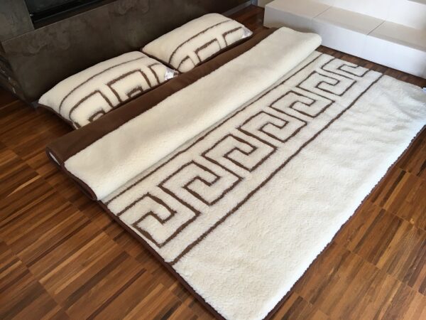 Posciel-Merynos-Greka-Camel-Ciemny-160x200-240x200-43 Pościel z wełny Camel Ciemny + Merynos Tumbler Greka 160x200