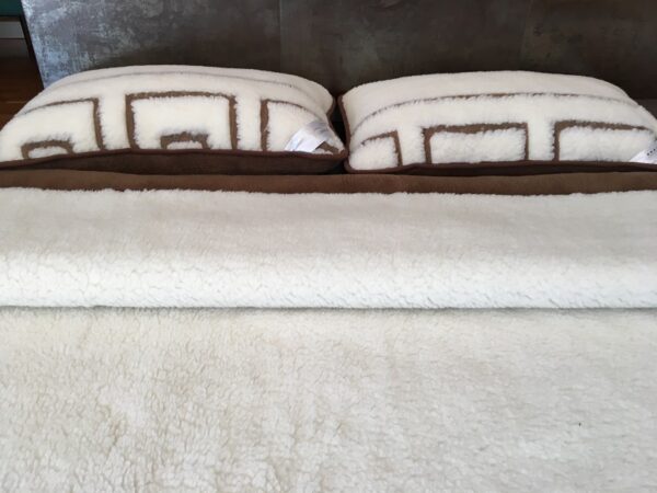 Posciel-Merynos-Greka-Camel-Ciemny-160x200-240x200-47 Pościel z wełny Camel Ciemny + Merynos Tumbler Greka 160x200