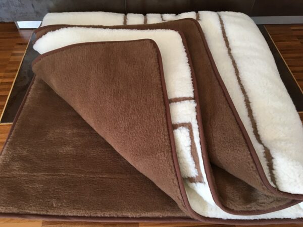 Posciel-Merynos-Greka-Camel-Ciemny-160x200-240x200-56 Pościel z wełny Camel Ciemny + Merynos Tumbler Greka 160x200