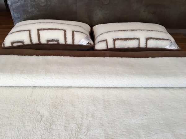 Posciel-Merynos-Greka-Camel-Ciemny-160x200-240x200-71 Pościel z wełny Camel Ciemny + Merynos Tumbler Greka 160x200