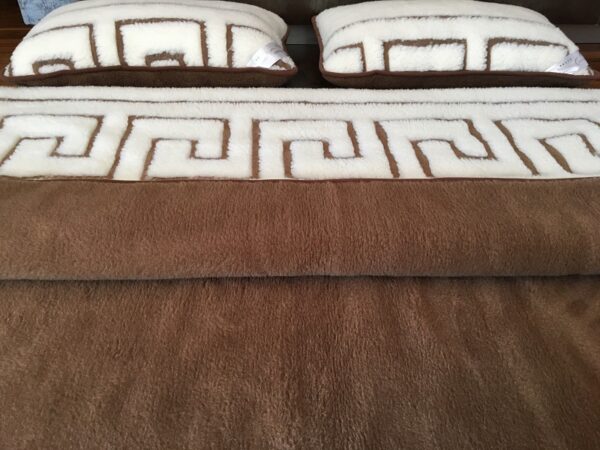 Posciel-Merynos-Greka-Camel-Ciemny-160x200-240x200-74 Pościel z wełny Camel Ciemny + Merynos Tumbler Greka 160x200