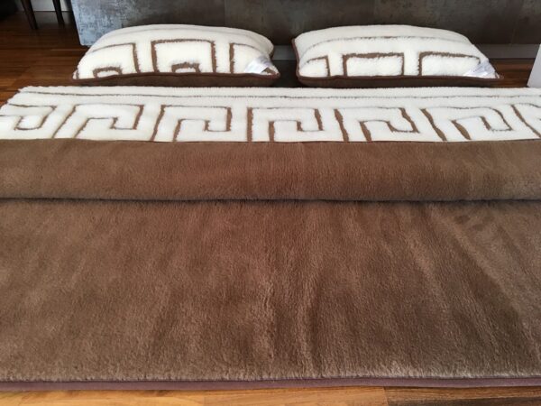 Posciel-Merynos-Greka-Camel-Ciemny-160x200-240x200-83 Pościel z wełny Camel Ciemny + Merynos Tumbler Greka 160x200
