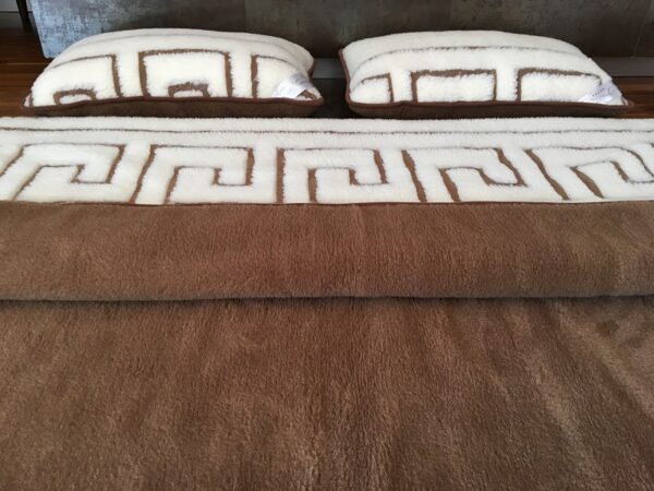 Posciel-Merynos-Greka-Camel-Ciemny-160x200-240x200-89 Pościel z wełny Camel Ciemny + Merynos Tumbler Greka 160x200