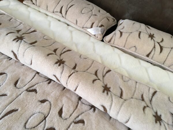 Posciel-Camel-Rampicanti-Kaszmir-Caro-160x200-240x200-1 Pościel z wełny Camel Jasny Rampicanti + Kaszmir Caro 240x200