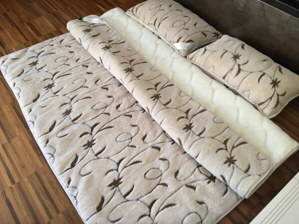Posciel-Camel-Rampicanti-Kaszmir-Caro-160x200-240x200-12 Pościel z wełny Camel Jasny Rampicanti + Kaszmir Caro 240x200