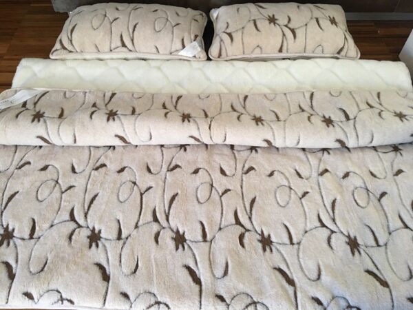 Posciel-Camel-Rampicanti-Kaszmir-Caro-160x200-240x200-13 Pościel z wełny Camel Jasny Rampicanti + Kaszmir Caro 240x200