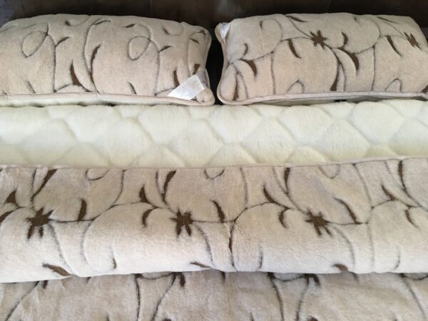 Posciel-Camel-Rampicanti-Kaszmir-Caro-160x200-240x200-35 Pościel z wełny Camel Jasny Rampicanti + Kaszmir Caro 240x200