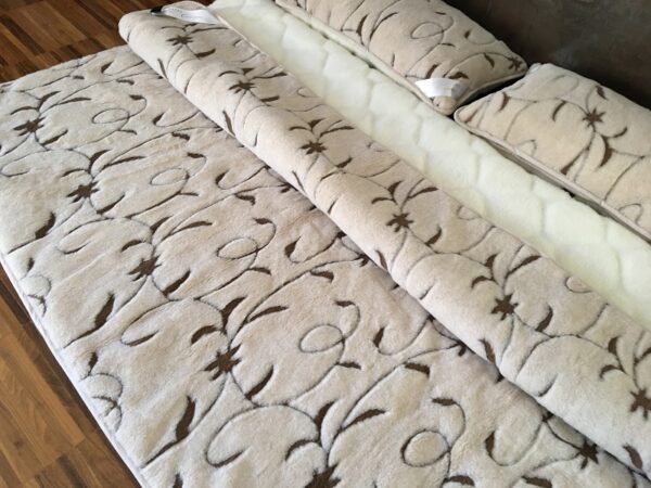 Posciel-Camel-Rampicanti-Kaszmir-Caro-160x200-240x200-38 Pościel z wełny Camel Jasny Rampicanti + Kaszmir Caro 240x200
