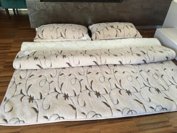 Posciel-Camel-Rampicanti-Kaszmir-Caro-160x200-240x200-39 Pościel z wełny Camel Jasny Rampicanti + Kaszmir Caro 240x200