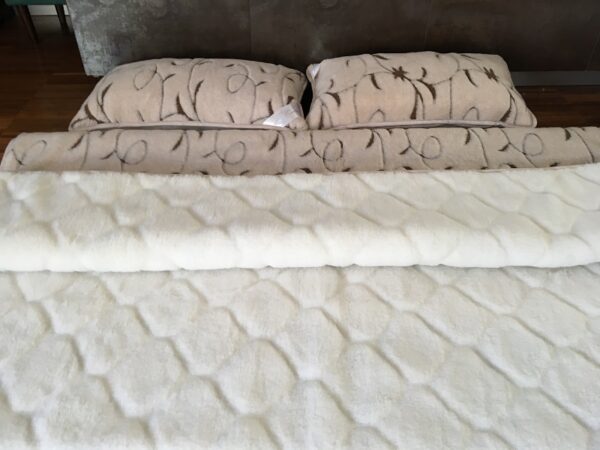 Posciel-Camel-Rampicanti-Kaszmir-Caro-160x200-240x200-42 Pościel z wełny Camel Jasny Rampicanti + Kaszmir Caro 240x200