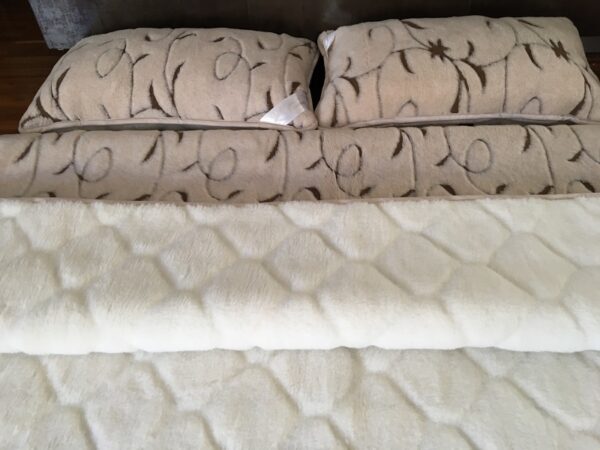 Posciel-Camel-Rampicanti-Kaszmir-Caro-160x200-240x200-49 Pościel z wełny Camel Jasny Rampicanti + Kaszmir Caro 240x200