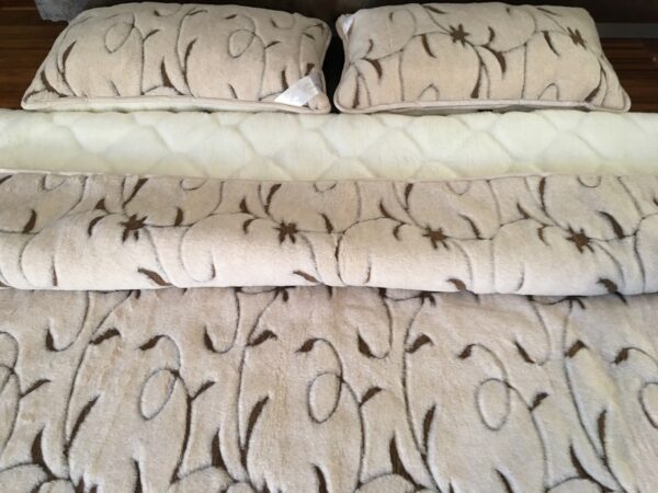 Posciel-Camel-Rampicanti-Kaszmir-Caro-160x200-240x200-7 Pościel z wełny Camel Jasny Rampicanti + Kaszmir Caro 240x200