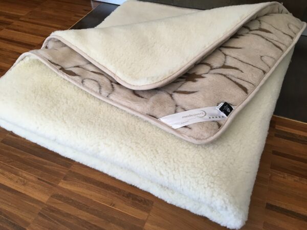 Pościel z wełny Camel Jasny Rampicanti + Merynos Tumbler 180x200 + Podkład wełniany