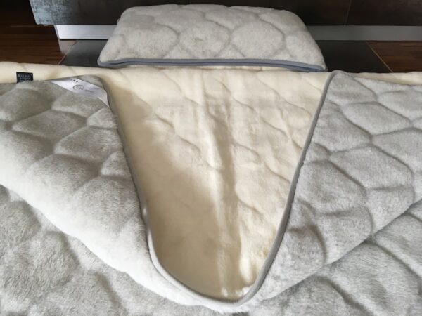 Pościel z wełny Alpaki Silver Caro Kaszmir Caro 140x200 stan magazynowy 4 sztuki
