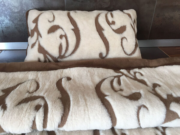 Pościel wełniana Camel z wełny wielbłądziej Szlachecka 140x200 + Materac wełniany