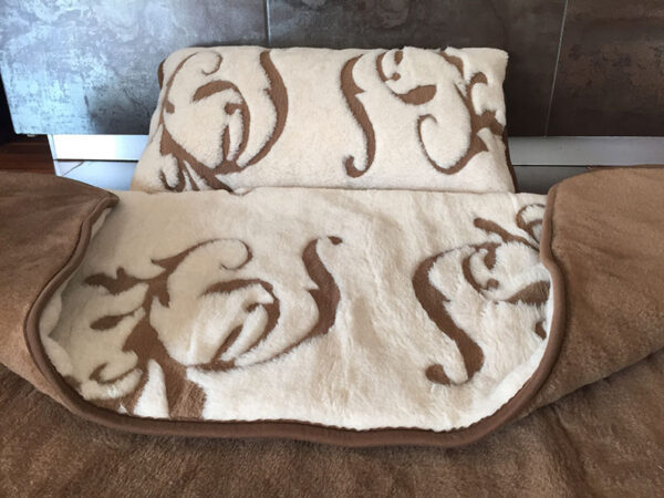 Pościel wełniana Camel z wełny wielbłądziej Szlachecka 140x200 + Materac wełniany