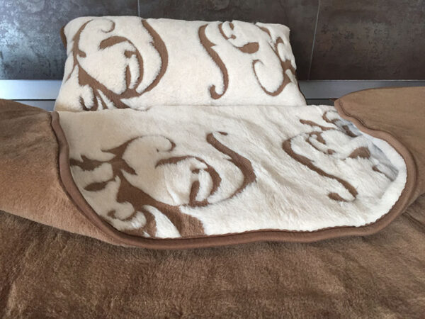 Pościel wełniana Camel z wełny wielbłądziej Szlachecka 140x200 + Materac wełniany
