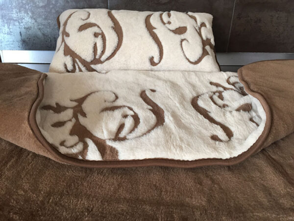 Pościel wełniana Camel z wełny wielbłądziej Szlachecka 140x200 + Materac wełniany