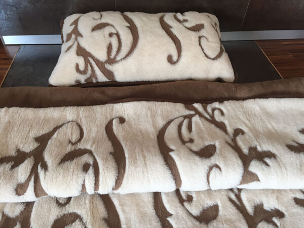 Pościel wełniana Camel z wełny wielbłądziej Szlachecka 140x200 + Materac wełniany