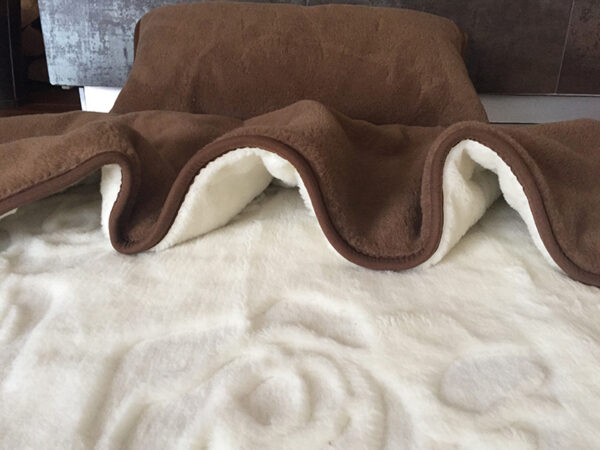 12 Pościel z wełny Camel Ciemny + Kaszmir Róża 140x200 + Materac wełniany