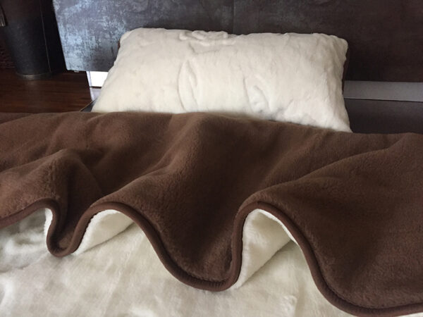 2 Pościel z wełny Camel Ciemny + Kaszmir Róża 140x200 + Materac wełniany