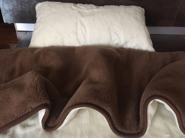 3 Pościel z wełny Camel Ciemny + Kaszmir Róża 140x200 + Materac wełniany