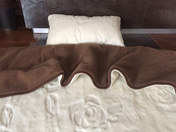 4 Pościel z wełny Camel Ciemny + Kaszmir Róża 140x200 + Materac wełniany